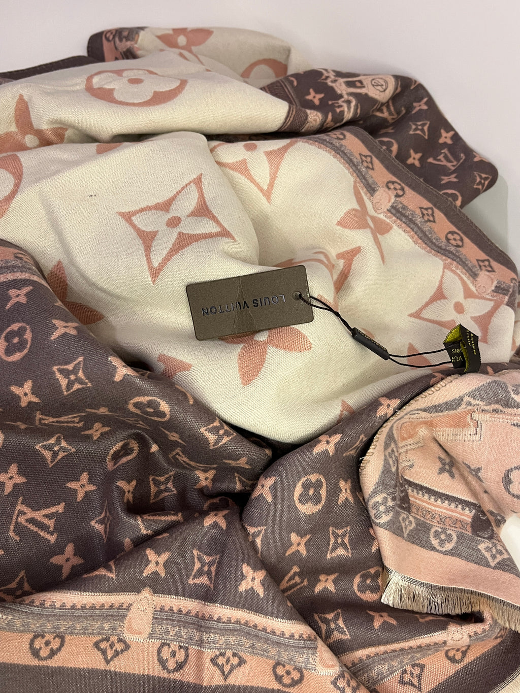 LV Şal Karışık Renk Pembe