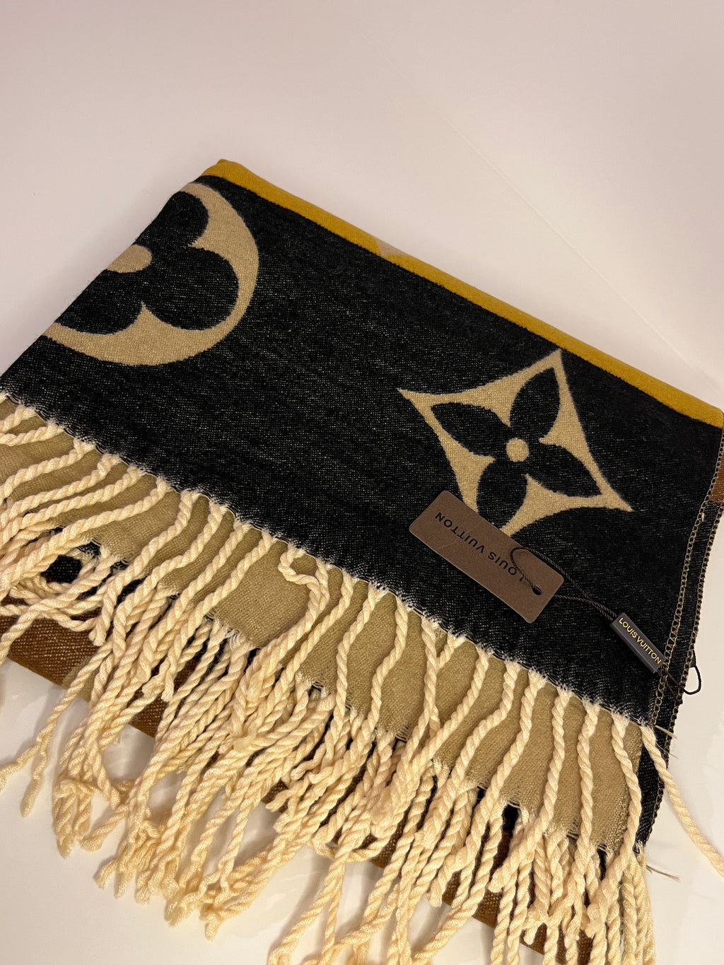 LV Şal Karışık Renk Siyah