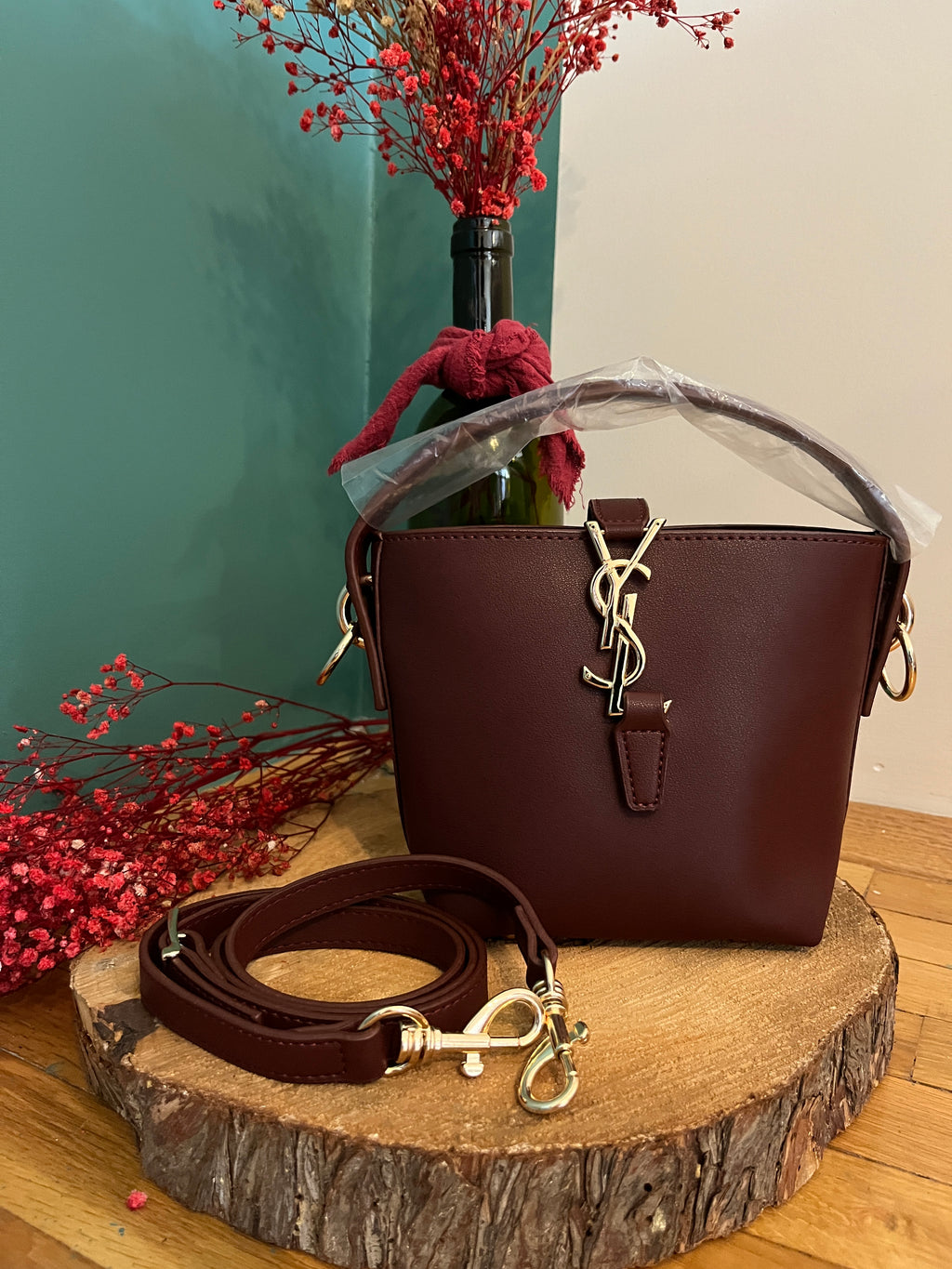 YSL Le 37 in Shiny Crossbody Bag Claret Red